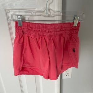 Lululemon tracker shorts